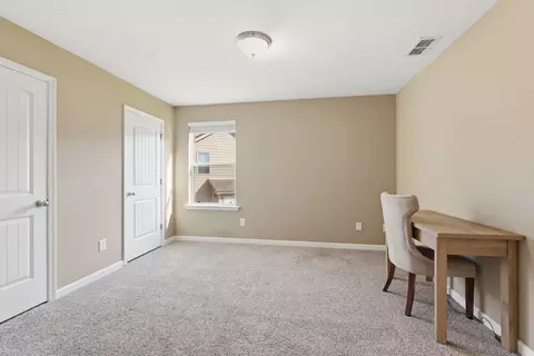 Bedroom - 4020 Commons Dr, Spring Hill, TN 37174 photo 8 of 10