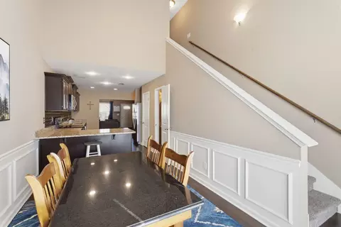 Dining - 4020 Commons Dr, Spring Hill, TN 37174 photo 2 of 2