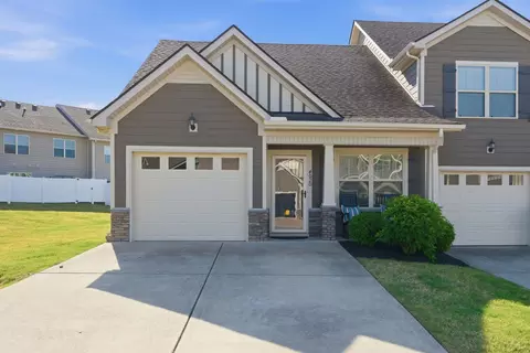 Exterior - 4020 Commons Dr, Spring Hill, TN 37174 photo 2 of 9