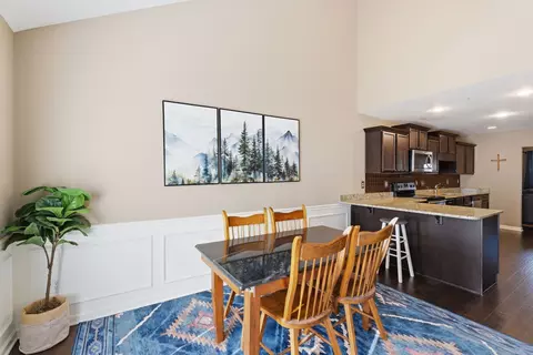 Dining - 4020 Commons Dr, Spring Hill, TN 37174 photo 1 of 2