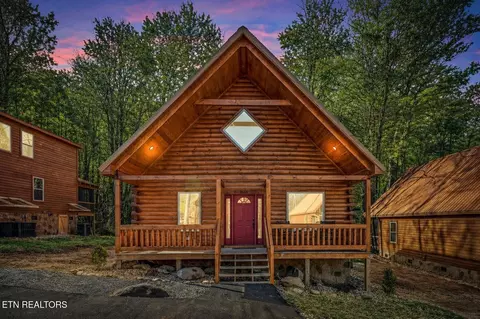 3618 Parkland Way, Gatlinburg, TN 37738