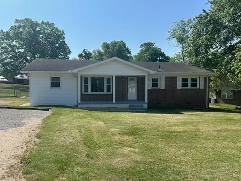 130 Circle Dr, Fayetteville, TN 37334