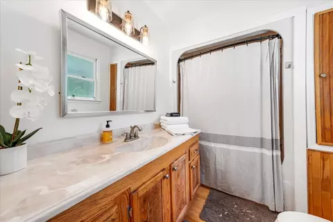 Bath - 802 Evans Rd, Winchester, TN 37398 photo 1 of 2