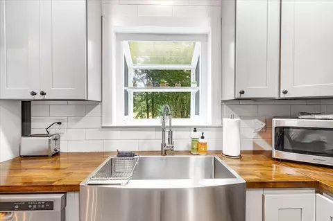 Kitchen - 802 Evans Rd, Winchester, TN 37398 photo 6 of 6