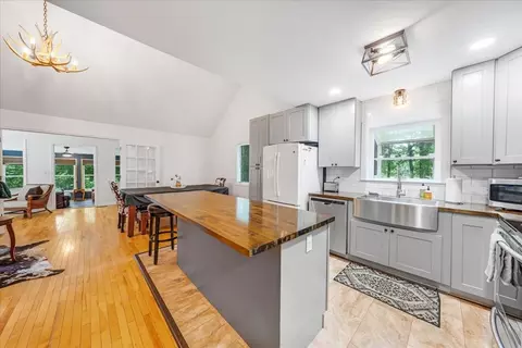 Kitchen - 802 Evans Rd, Winchester, TN 37398 photo 2 of 6