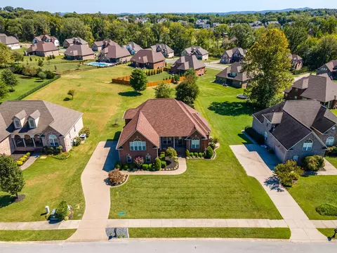 219 Amana Dr, Lebanon, TN 37087