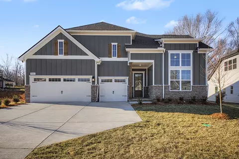 7284 Richvale Dr, Fairview, TN 37062