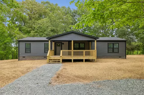272 Portland Lake Rd, Portland, TN 37148