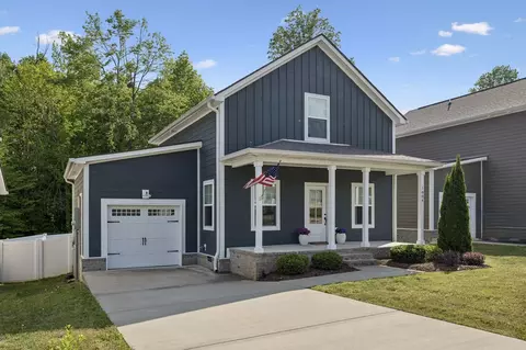 1004 Sycamore Rdg E, Burns, TN 37029