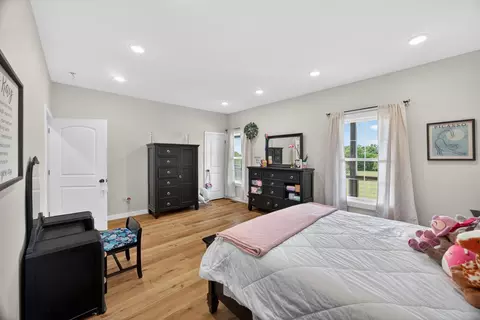 Bedroom - 1288 Hills Trace Rd, Morrison, TN 37357 photo 3 of 6