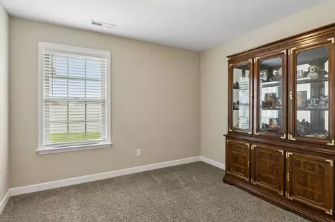 Bedroom - 7706 Alameda Dr, Murfreesboro, TN 37127 photo 5 of 7
