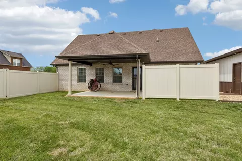 Exterior - 7706 Alameda Dr, Murfreesboro, TN 37127 photo 5 of 7