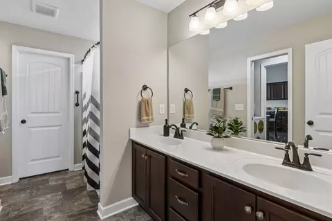 Entry Way - 7706 Alameda Dr, Murfreesboro, TN 37127 photo 6 of 8