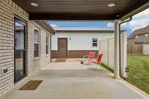 Exterior - 7706 Alameda Dr, Murfreesboro, TN 37127 photo 4 of 7