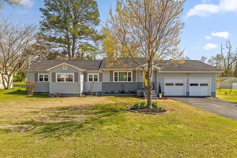 253 Castleberry St, Rossville, GA 30741