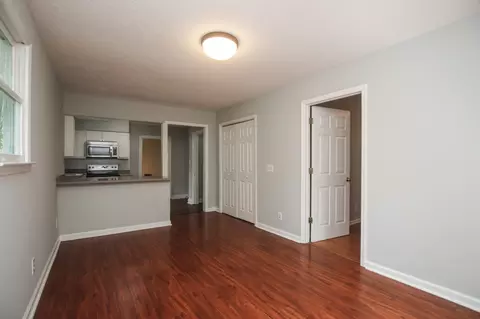 Living - 828 E Castle St, Murfreesboro, TN 37130 photo 6 of 6