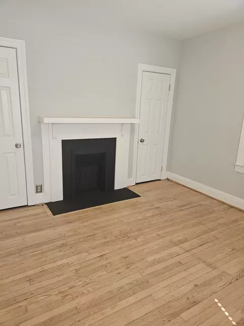 Bedroom - 828 E Castle St, Murfreesboro, TN 37130 photo 6 of 9
