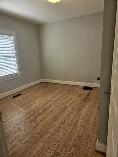 Bedroom - 828 E Castle St, Murfreesboro, TN 37130 photo 4 of 9