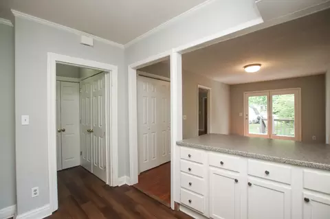 Entry Way - 828 E Castle St, Murfreesboro, TN 37130 photo 2 of 2