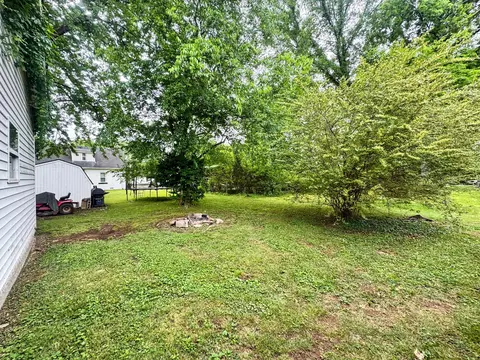 Exterior - 828 E Castle St, Murfreesboro, TN 37130 photo 12 of 15