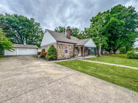 Exterior - 828 E Castle St, Murfreesboro, TN 37130 photo 3 of 15