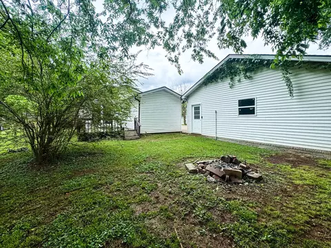 Exterior - 828 E Castle St, Murfreesboro, TN 37130 photo 15 of 15