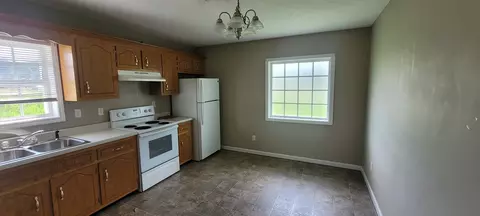 Kitchen - 1102 Highway 79, Dover, TN 37058 photo 2 of 3