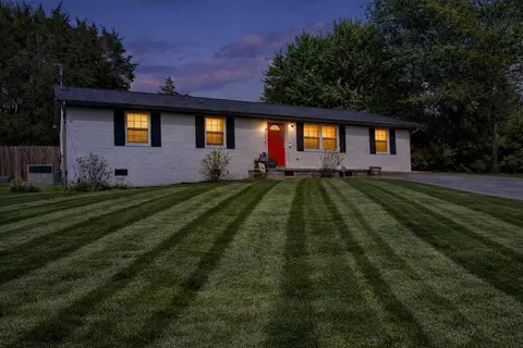 7240 Elmbrook Ln, Knoxville, TN 37918