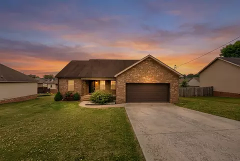 207 Jordan Ave, Shelbyville, TN 37160