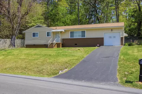 1346 Phils Dr, Chattanooga, TN 37421 photo 3