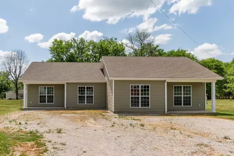 221 Fry Ln, Pulaski, TN 38478