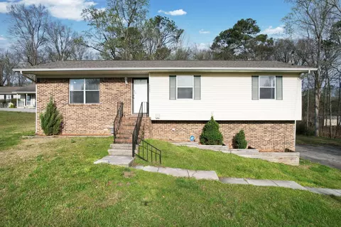 4665 Ridgeview Ave NW, Cleveland, TN 37312