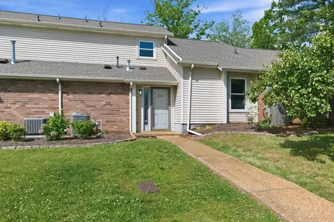 220 Village Cir W #220, Dickson, TN 37055