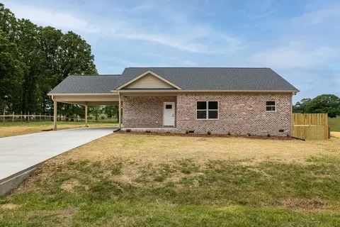 1116 Baker Ln, Lawrenceburg, TN 38464