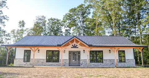 1327 Hop Smith Rd, Cumberland Furnace, TN 37051