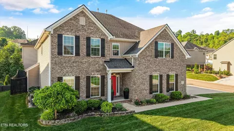 1844 Misty Cloud Ln, Knoxville, TN 37932