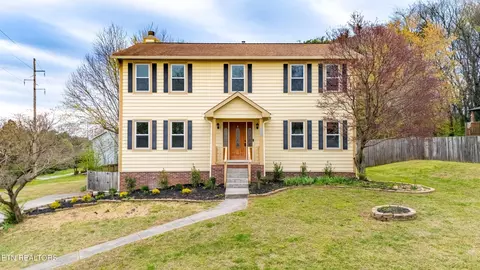 10969 Twin Harbour Dr, Knoxville, TN 37934