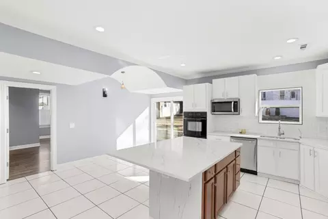 239 E Bledsoe St, Gallatin, TN 37066