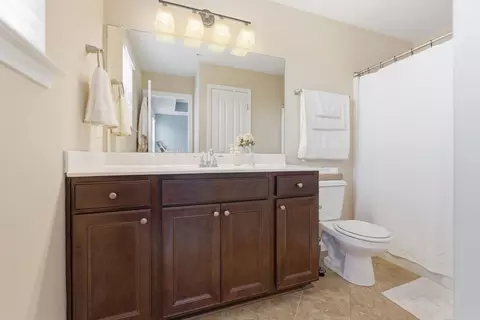 Bath - 103 Padstone Pvt Ln, Spring Hill, TN 37174 photo 2 of 4