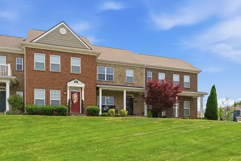 Exterior - 103 Padstone Pvt Ln, Spring Hill, TN 37174 photo 3 of 9