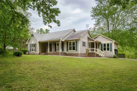 9206 Barker Rd, Athens, AL 35614