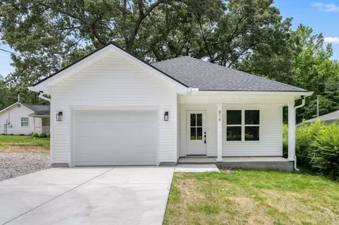 816 W Lincoln St, Tullahoma, TN 37388