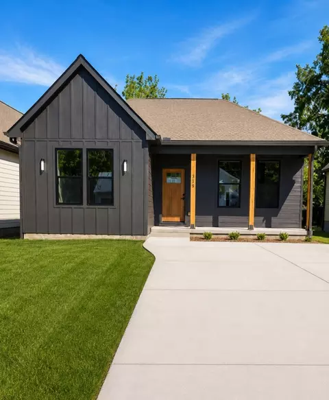 319 Jackson St, White Bluff, TN 37187