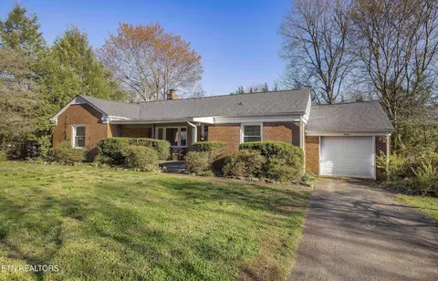 3352 NE Kenilworth Ln, Knoxville, TN 37917