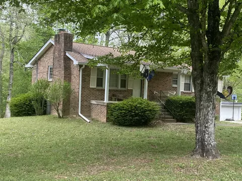2874 Distillery Rd, Greenbrier, TN 37073