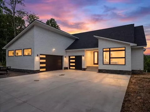 8350 Old Mill Hill Rd, Dowelltown, TN 37059