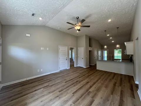 37 Laurel View St, Manchester, TN 37355