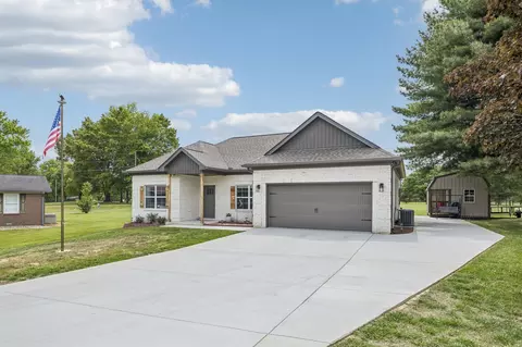 581 Pack Cir, Smithville, TN 37166