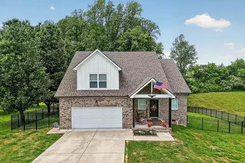 146 Briarwood Ln, Smithville, TN 37166