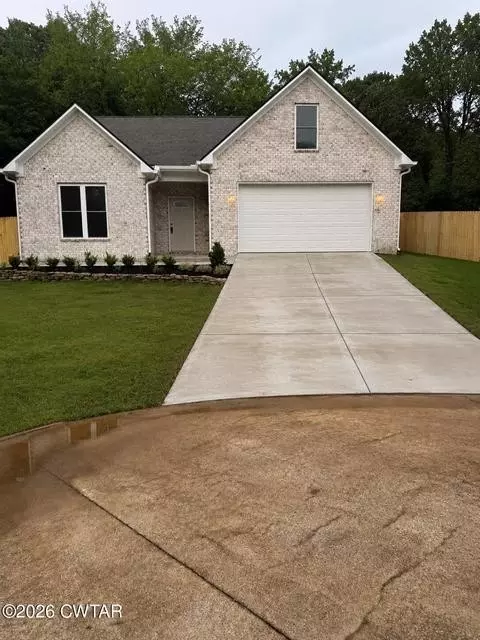 25 Weatherstone Dr, Jackson, TN 38305